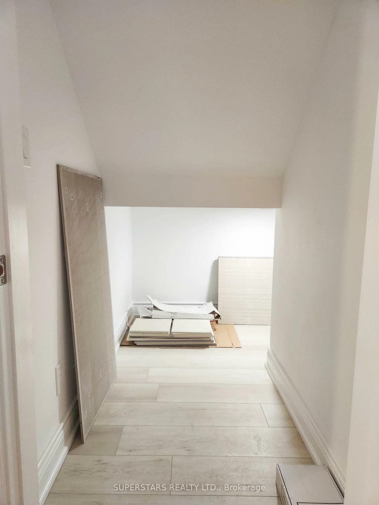 274, Riverlands, Cornell, Markham