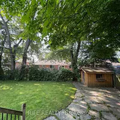 129, Sherwood Forest, Bullock, Markham