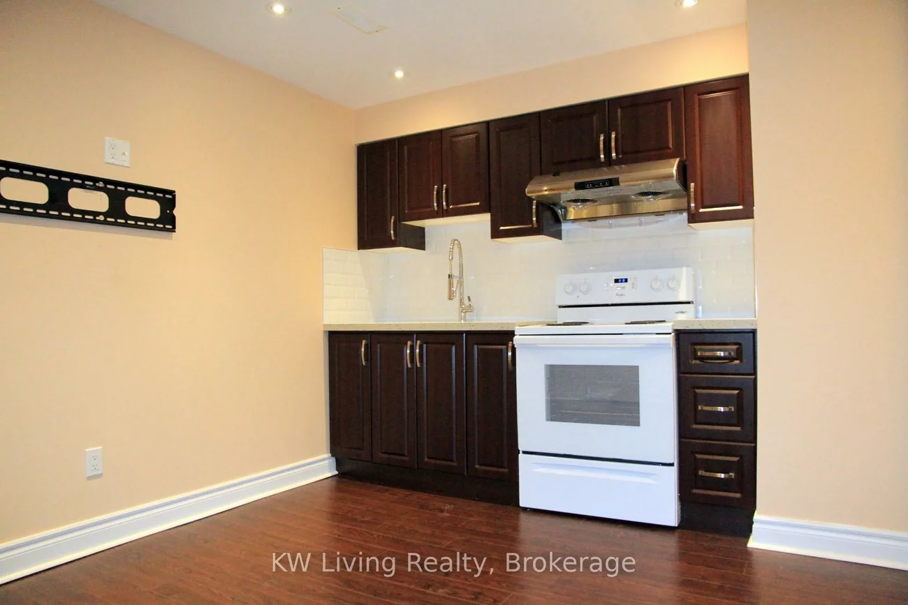 62, Jackson Eli, Cedarwood, Markham