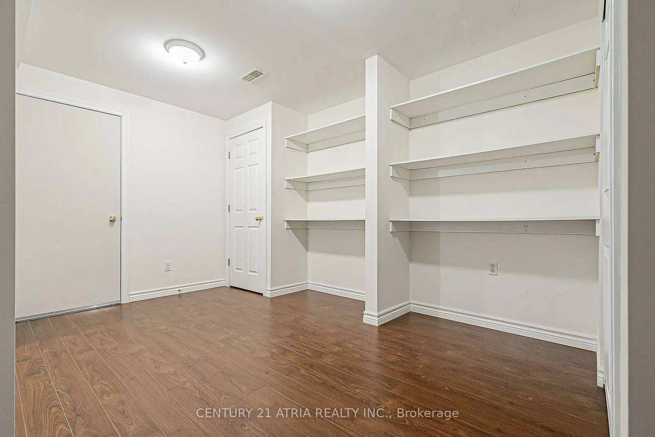 32, Silkgrove, Wismer, Markham