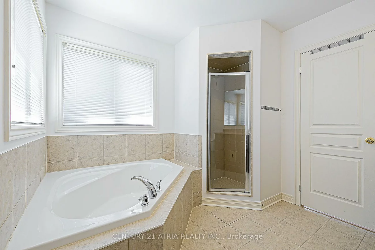 32, Silkgrove, Wismer, Markham