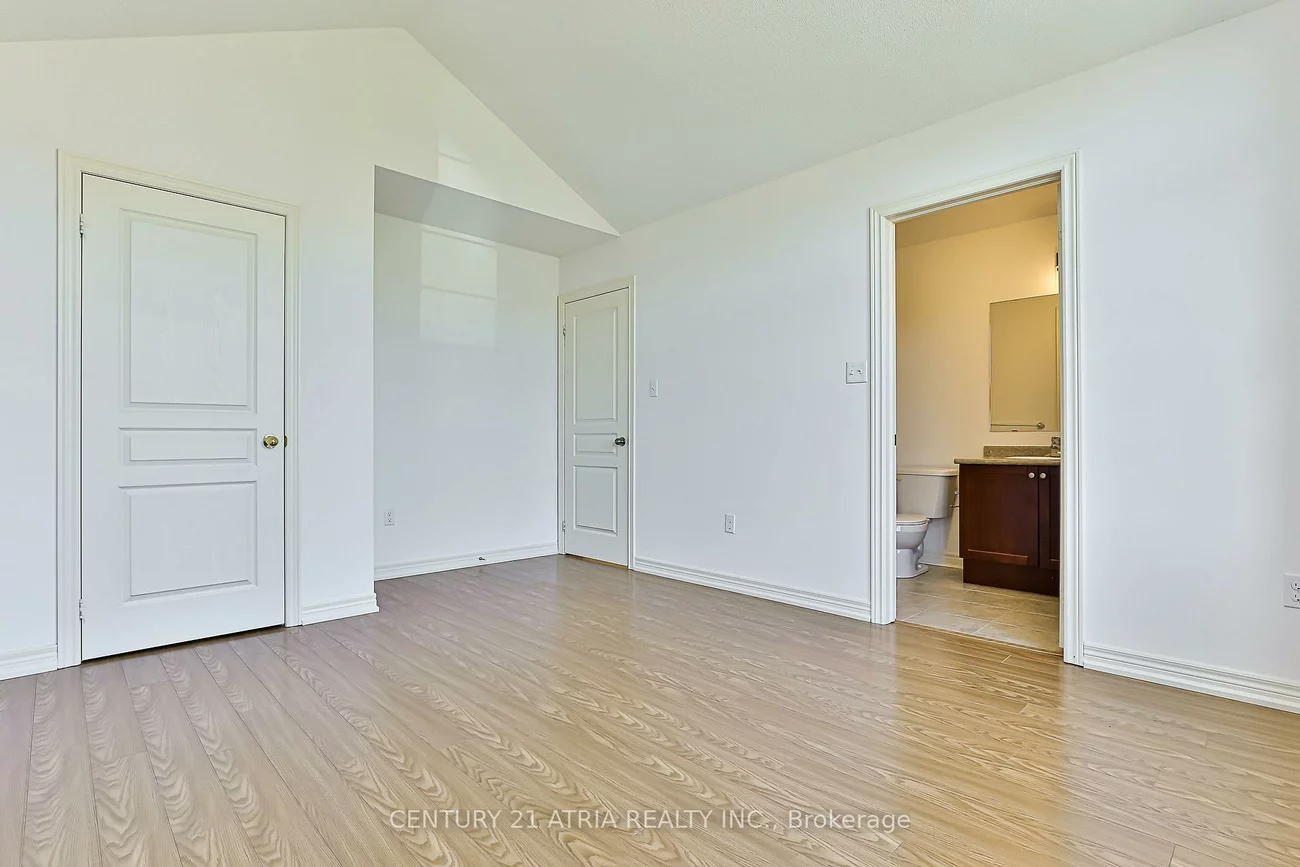 32, Silkgrove, Wismer, Markham