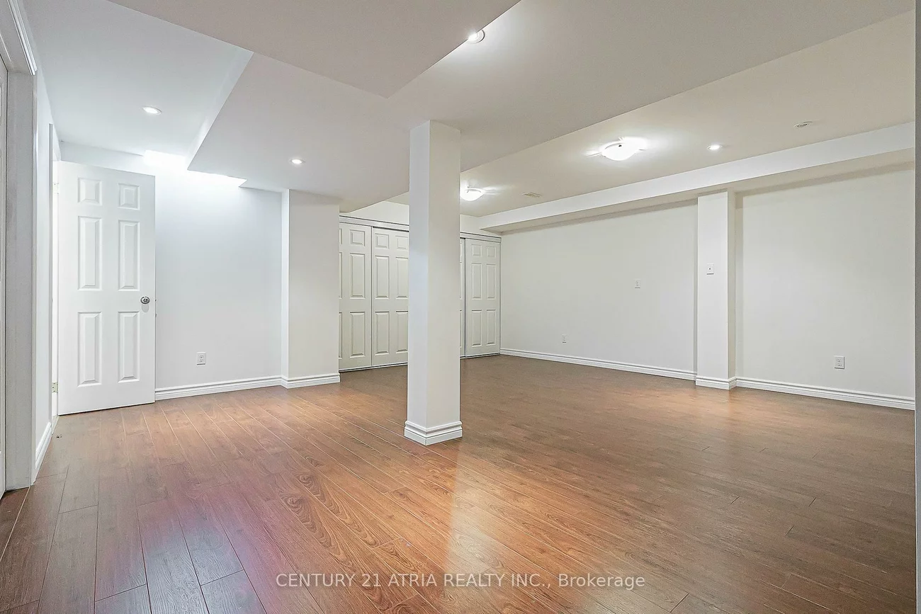 32, Silkgrove, Wismer, Markham