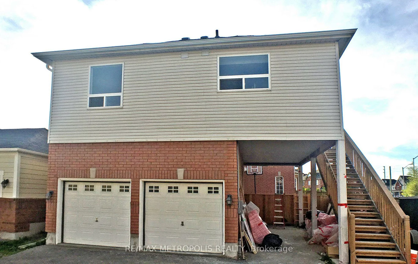 381, Country Glen, Cornell, Markham