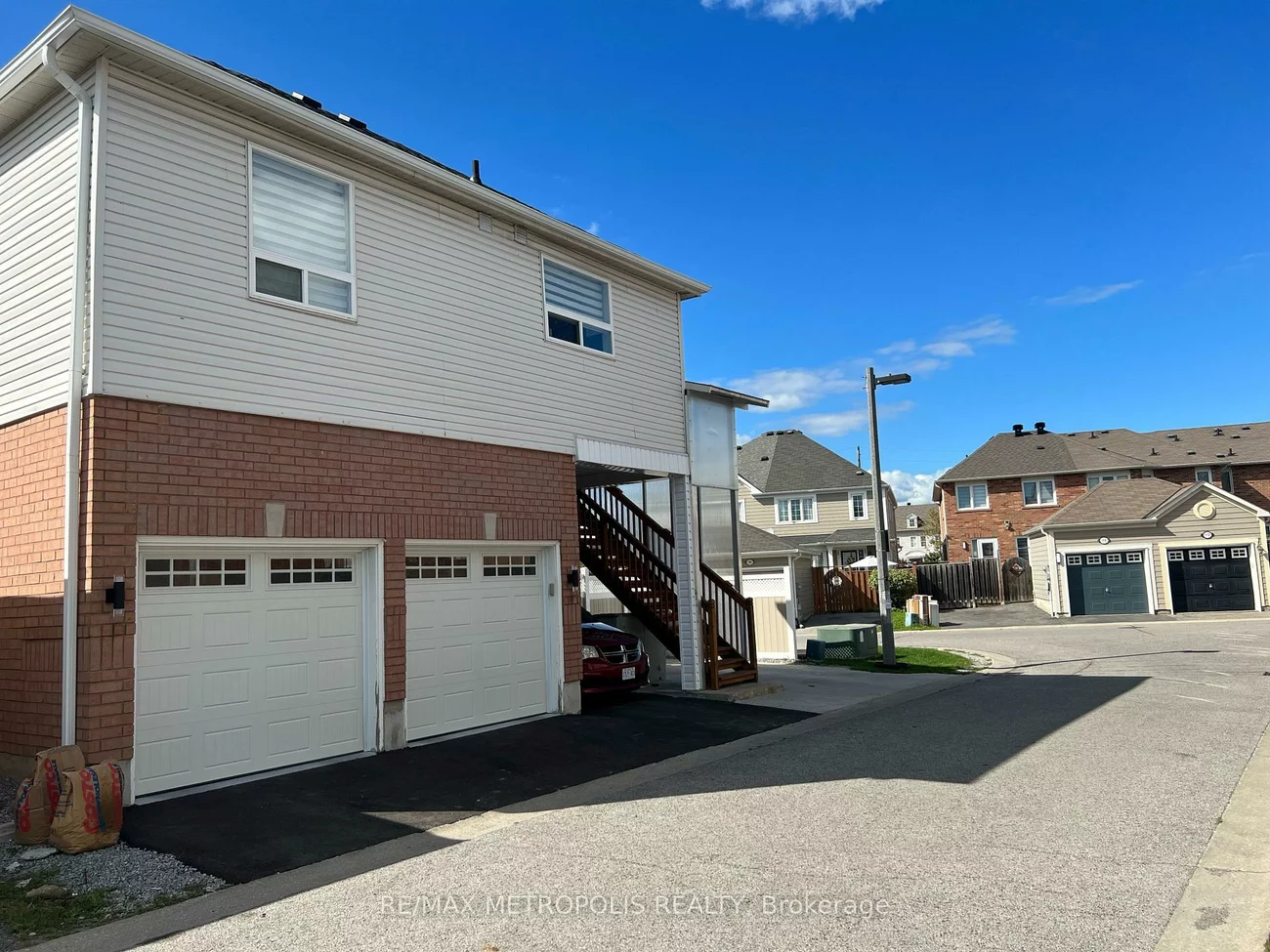 381, Country Glen, Cornell, Markham