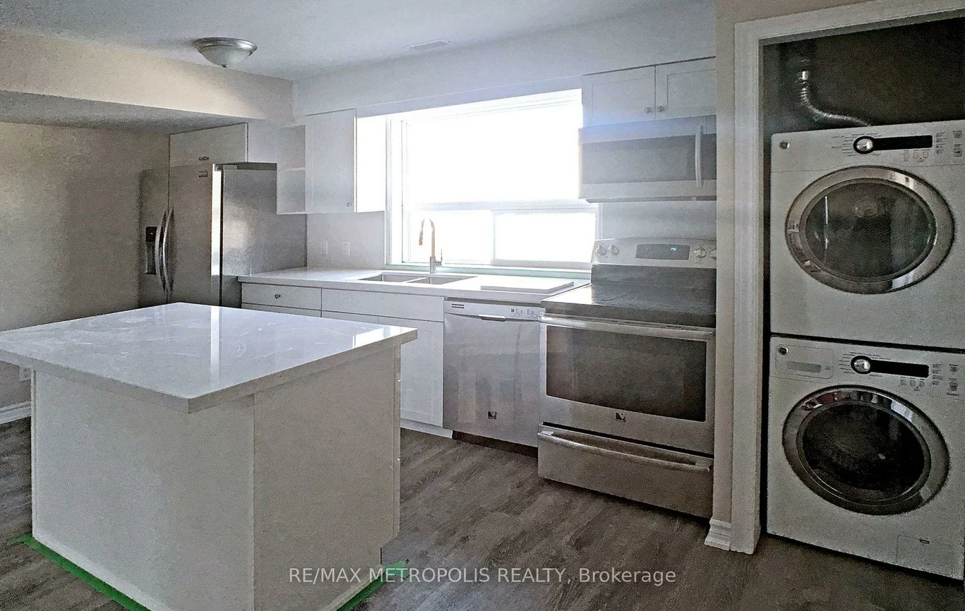 381, Country Glen, Cornell, Markham