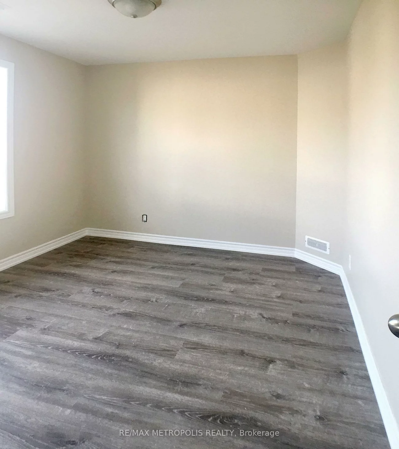 381, Country Glen, Cornell, Markham