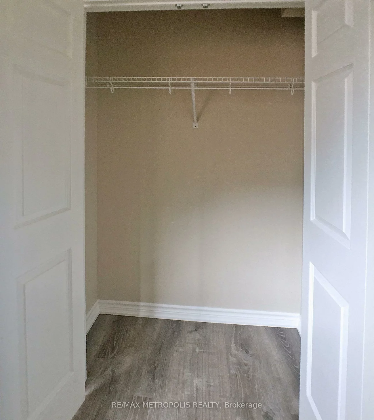 381, Country Glen, Cornell, Markham