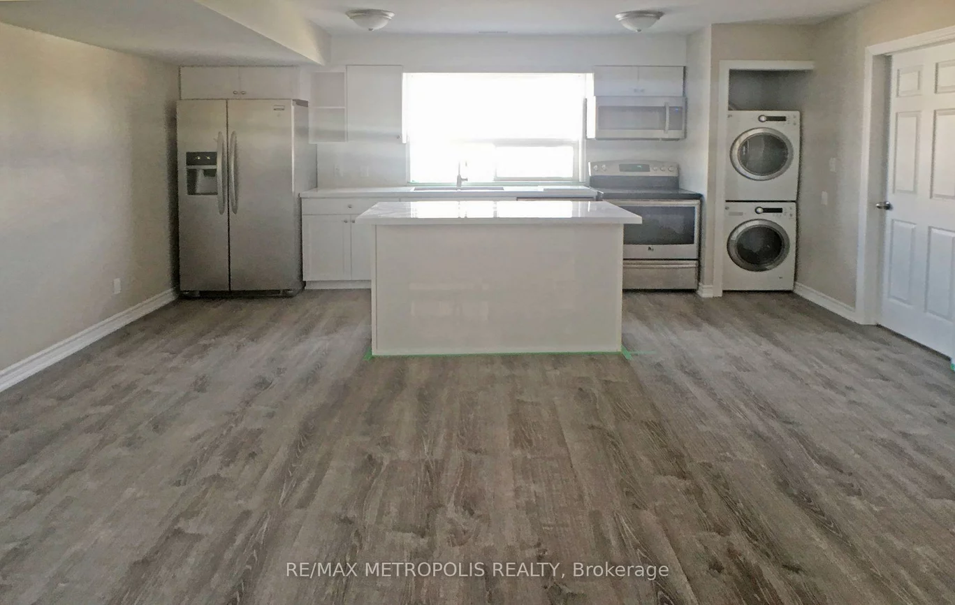 381, Country Glen, Cornell, Markham