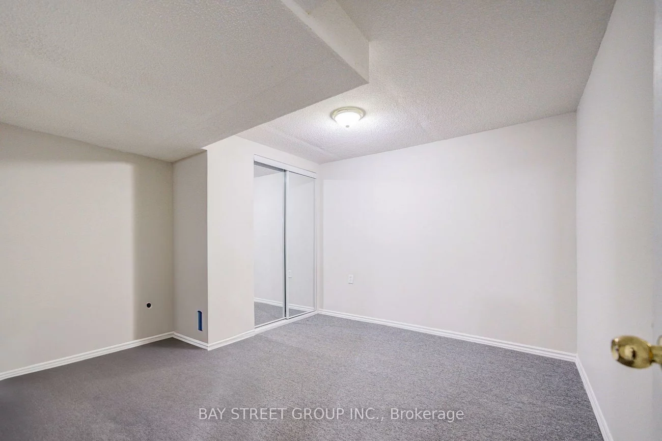 94, Marydale, Middlefield, Markham