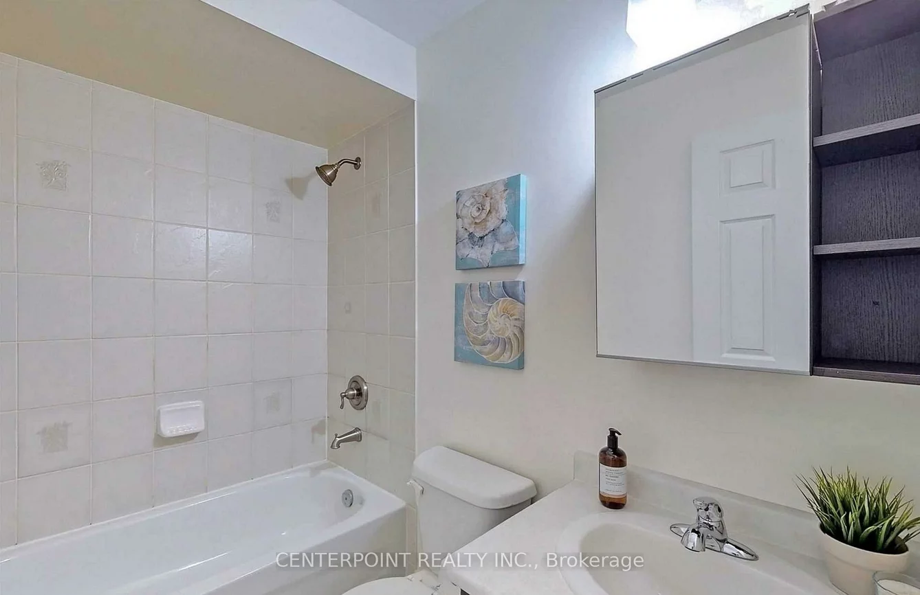 21, Beehive, Wismer, Markham