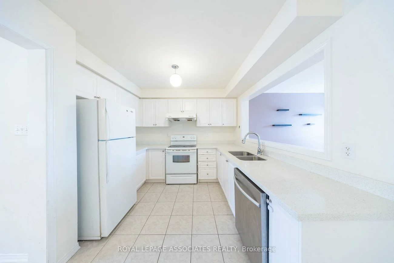 77, Andriana, Box Grove, Markham