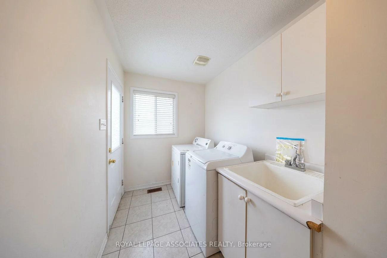 77, Andriana, Box Grove, Markham