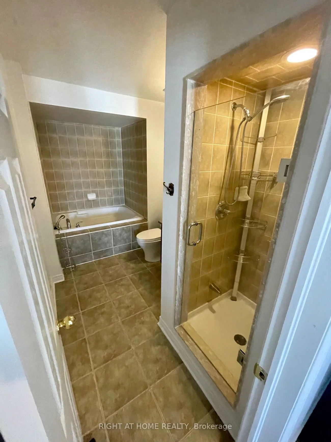 2933, Bur Oak, Cornell, Markham