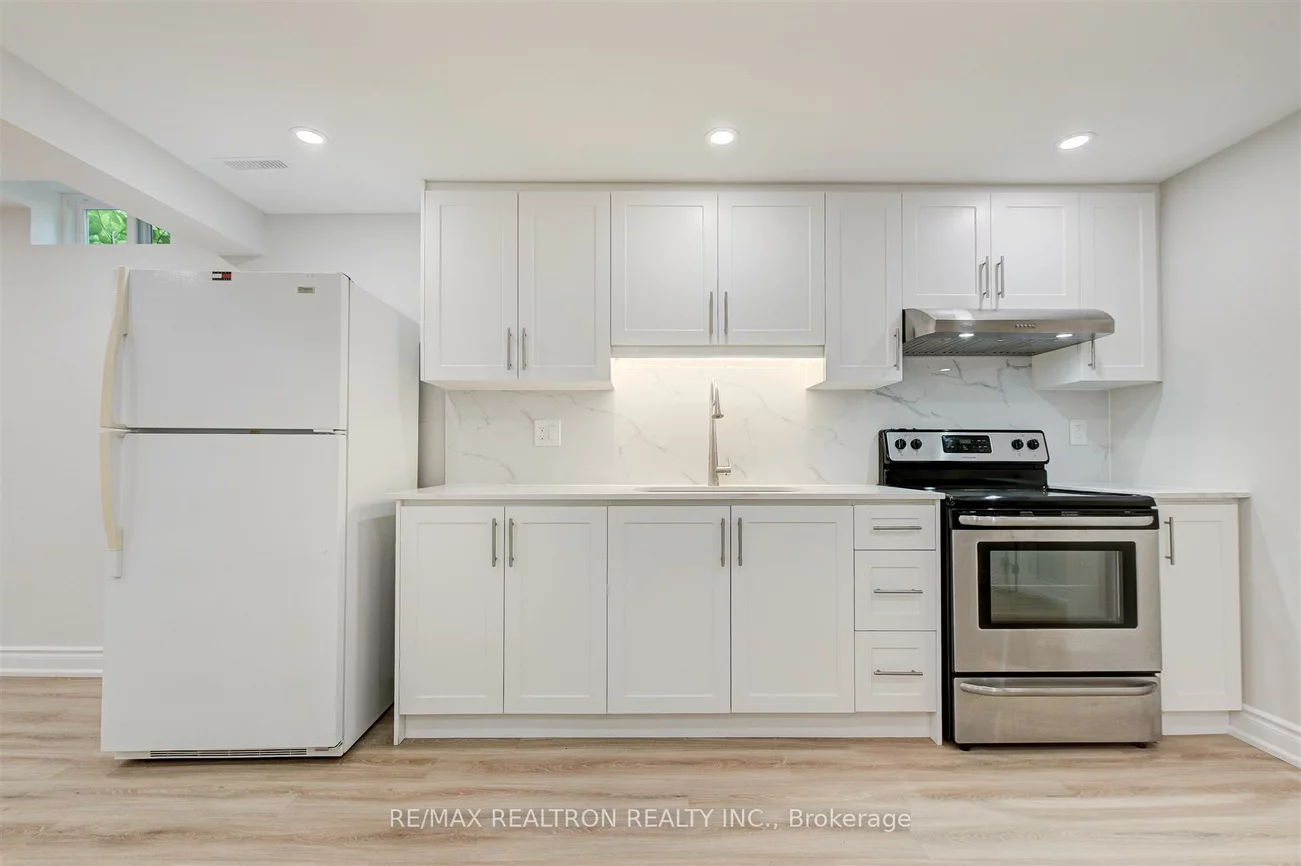 12, Randall, Milliken Mills East, Markham