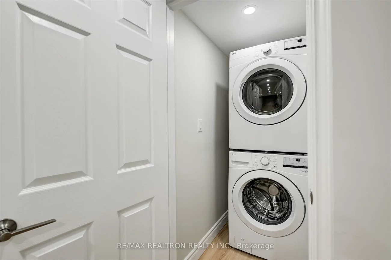 12, Randall, Milliken Mills East, Markham