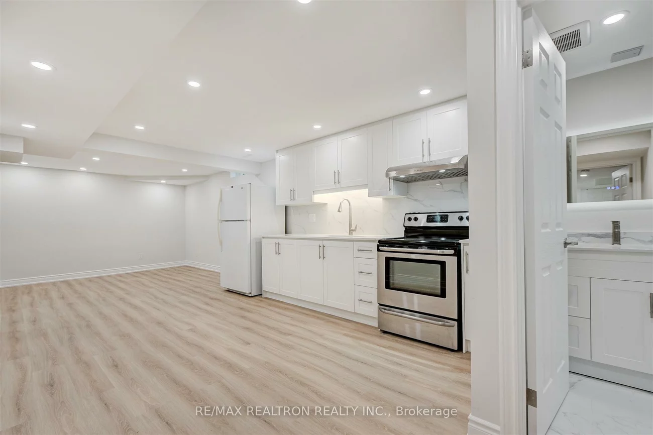 12, Randall, Milliken Mills East, Markham