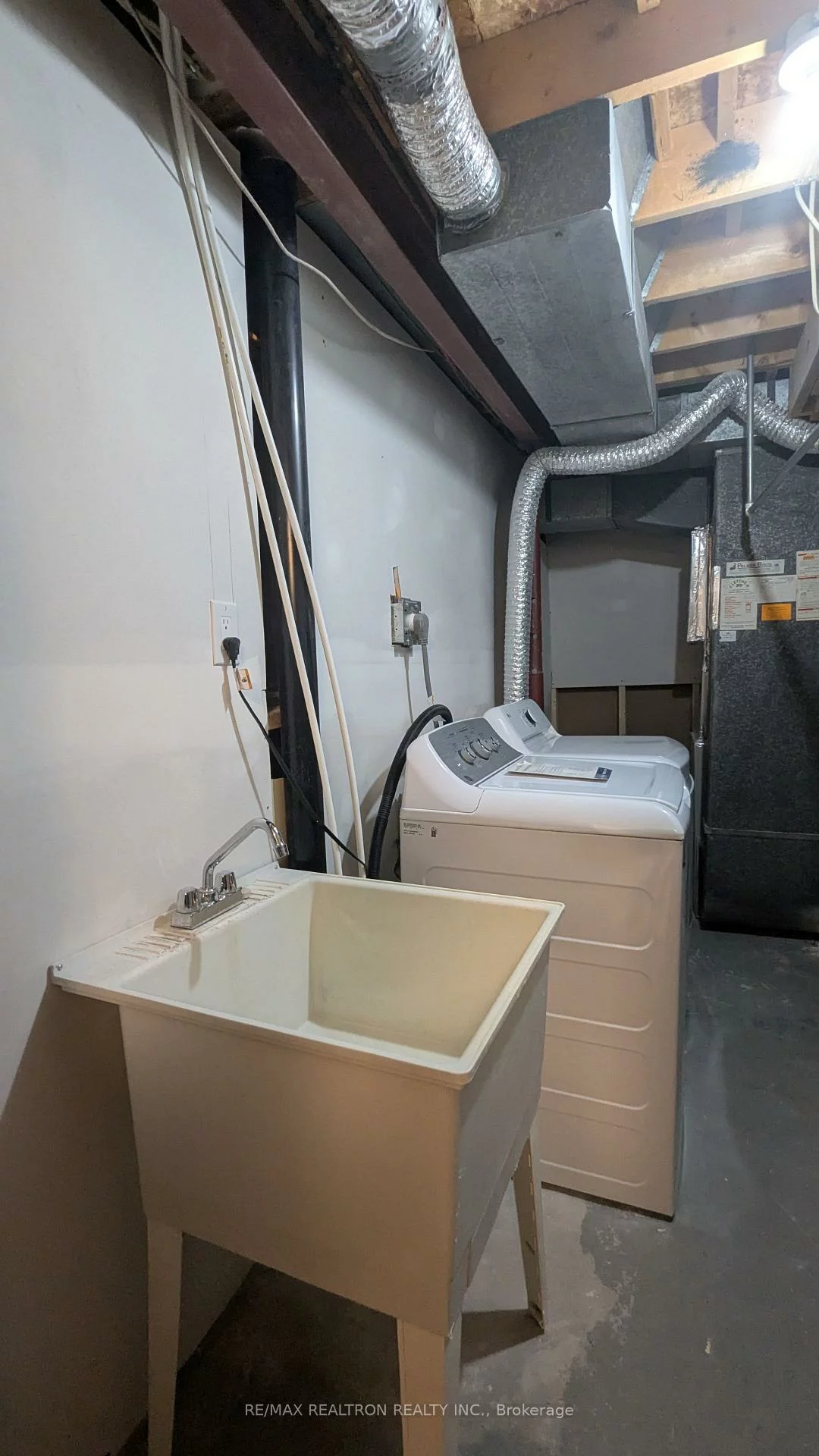 69, Bedale, Milliken Mills West, Markham