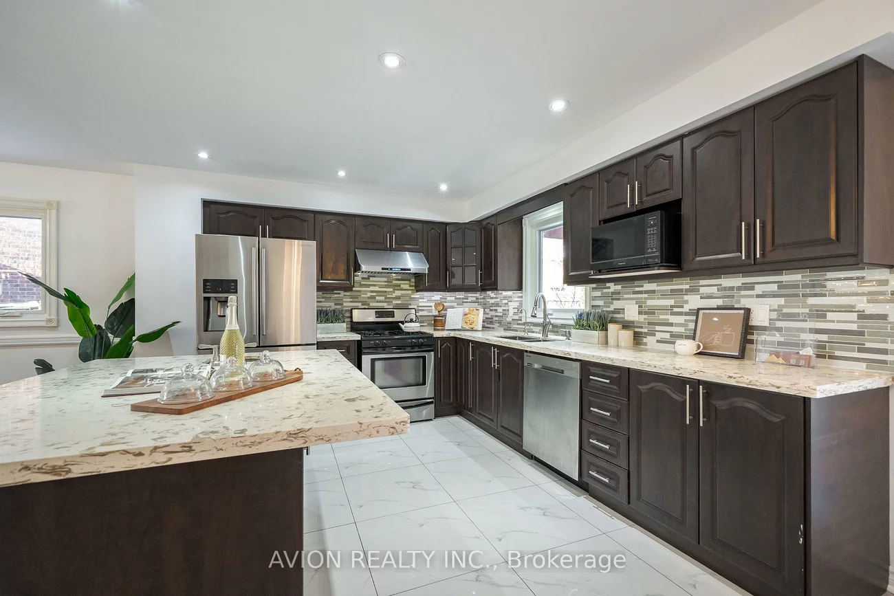 90, Penny, Markham Village, Markham