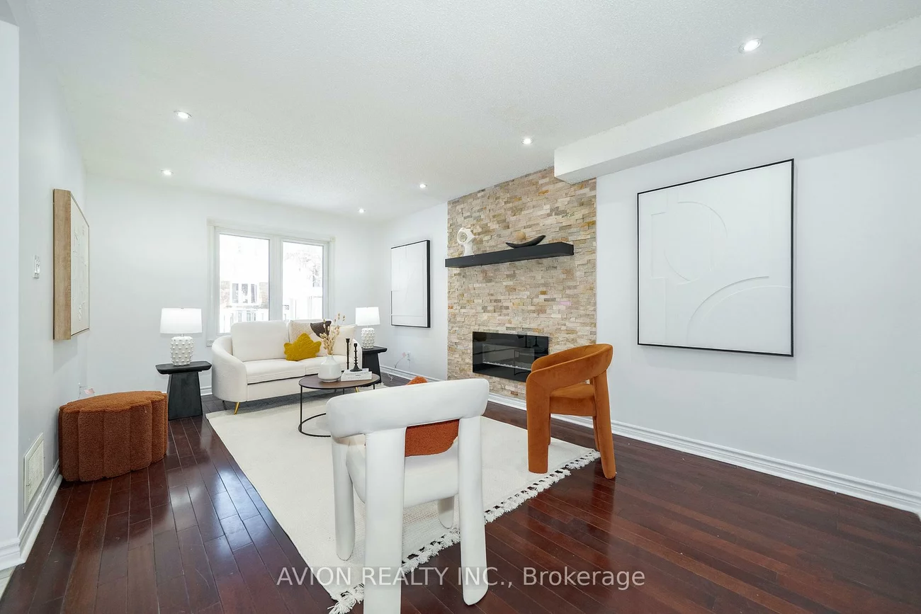 90, Penny, Markham Village, Markham