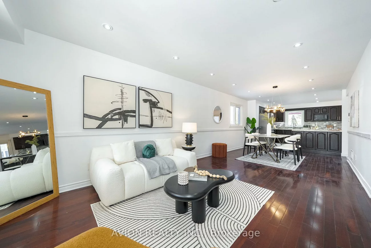 90, Penny, Markham Village, Markham