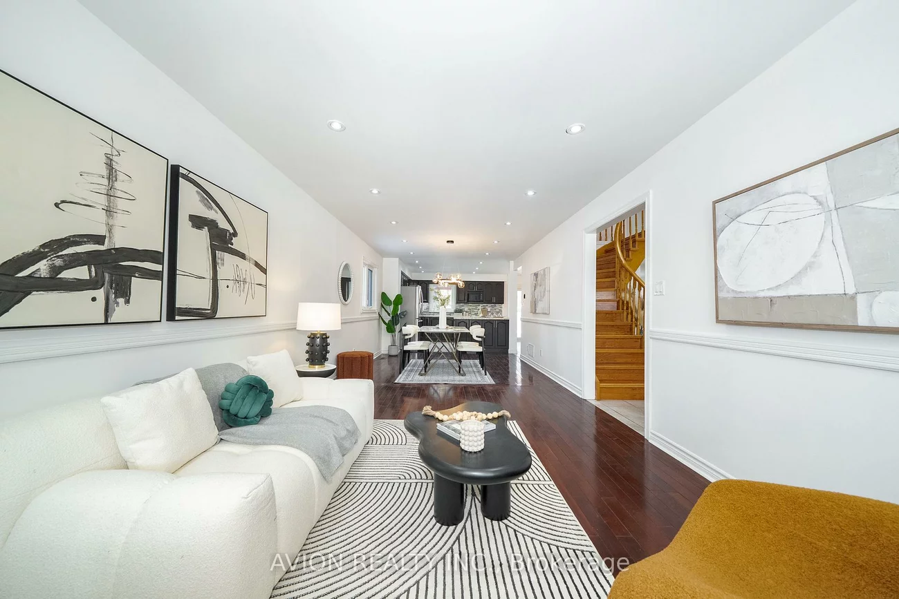 90, Penny, Markham Village, Markham