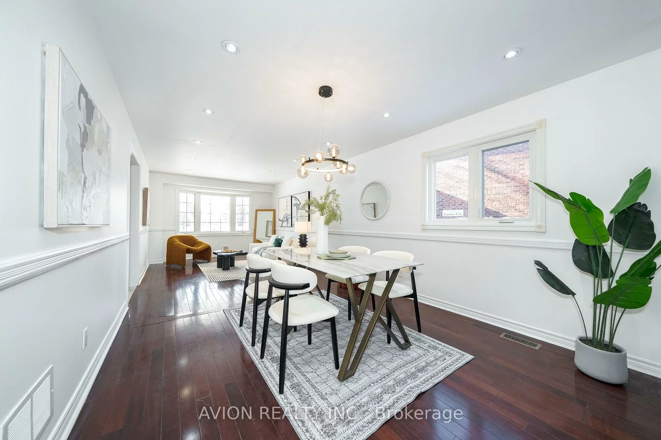 90, Penny, Markham Village, Markham