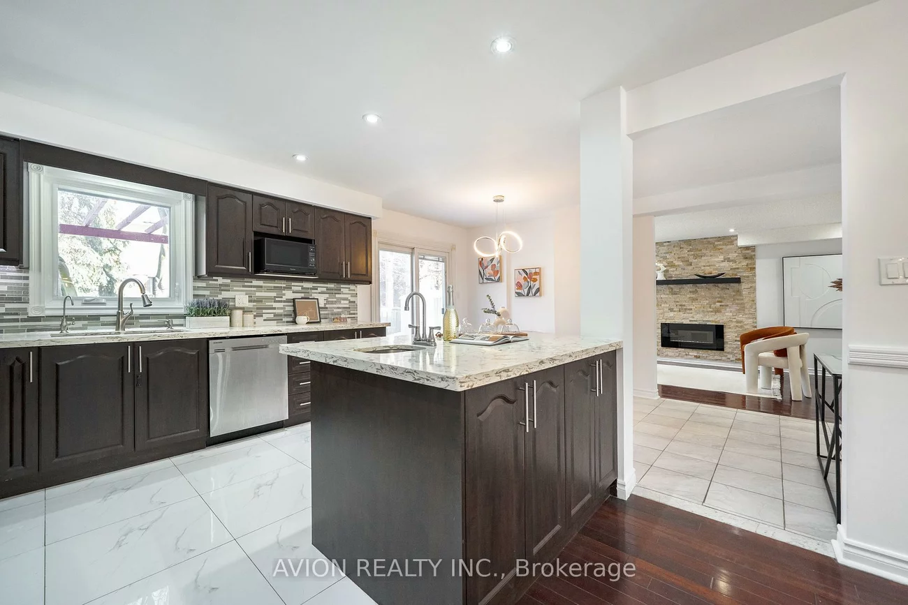 90, Penny, Markham Village, Markham