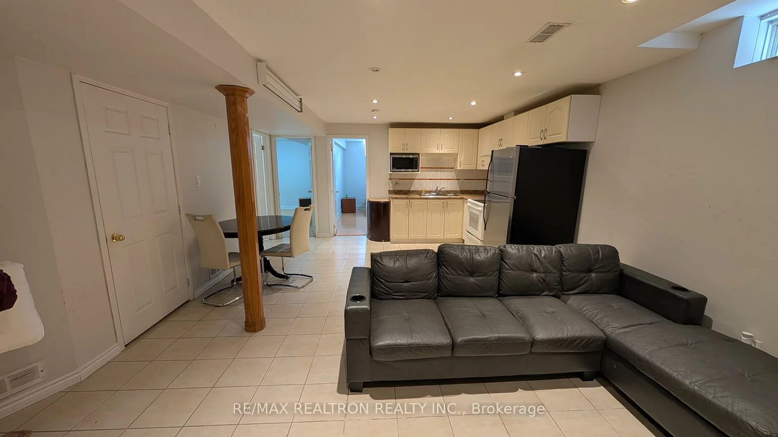 84, Apollo, Middlefield, Markham