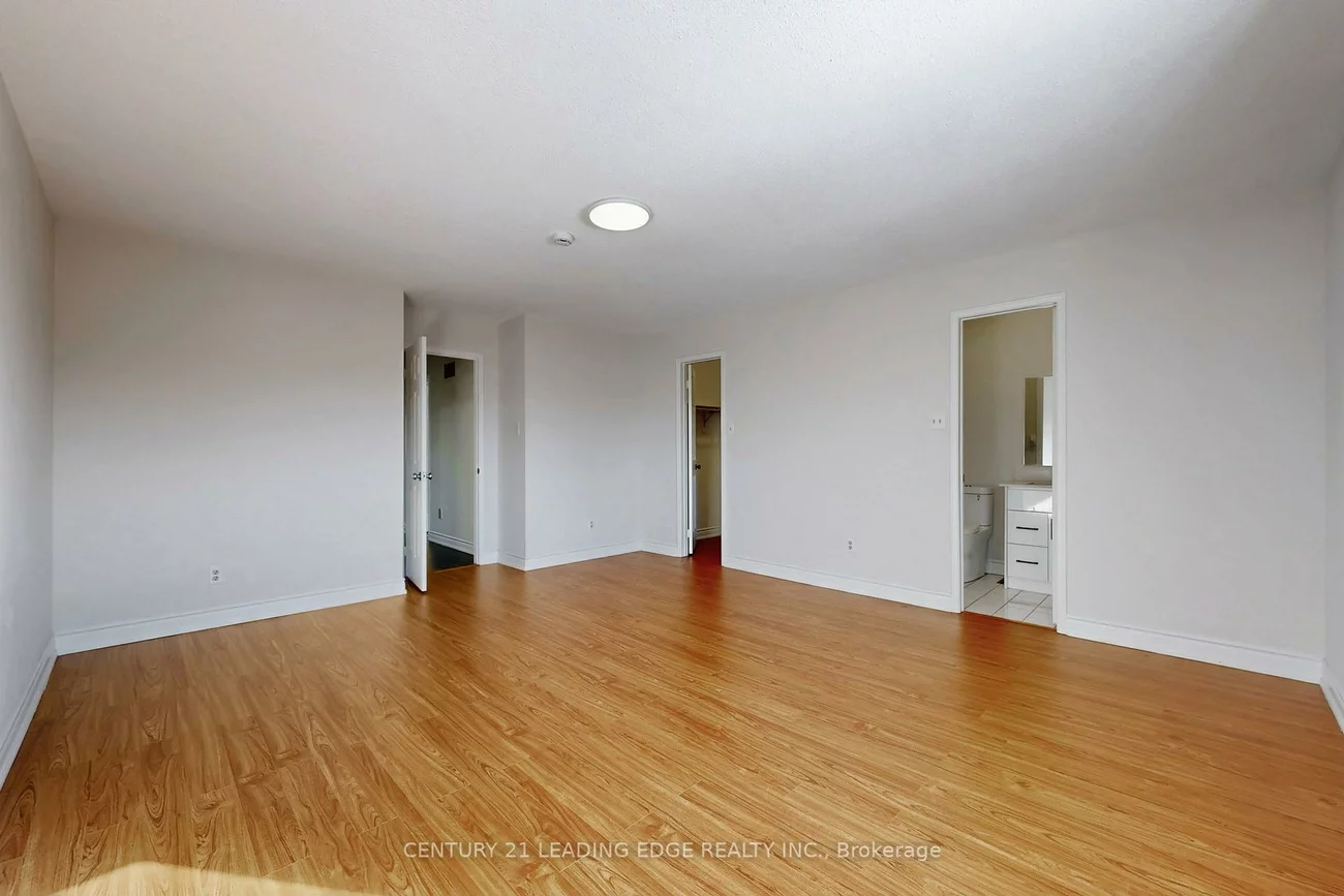 107, Joycedale, Middlefield, Markham