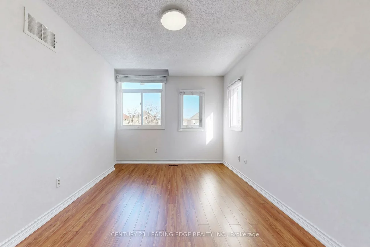 107, Joycedale, Middlefield, Markham