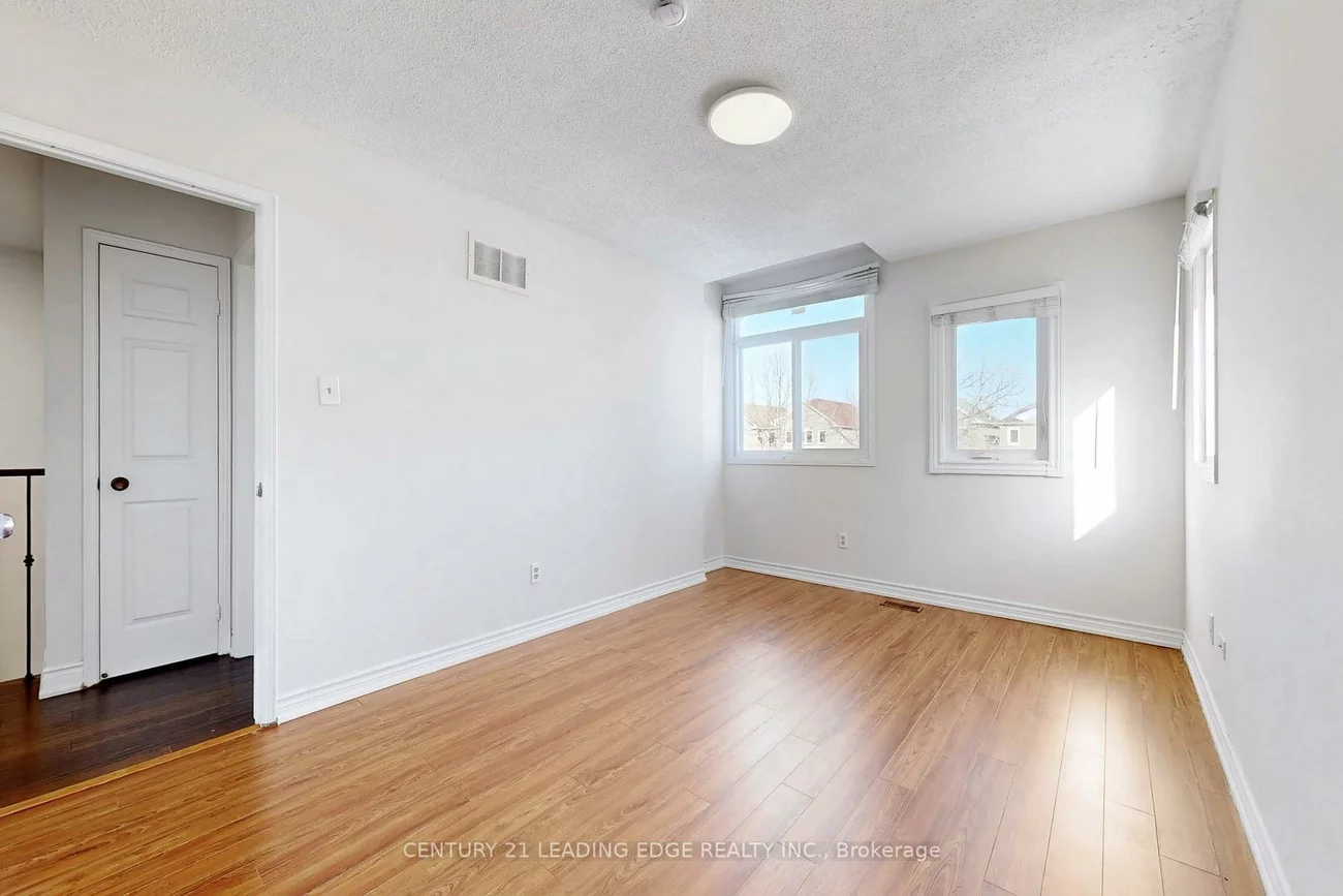 107, Joycedale, Middlefield, Markham