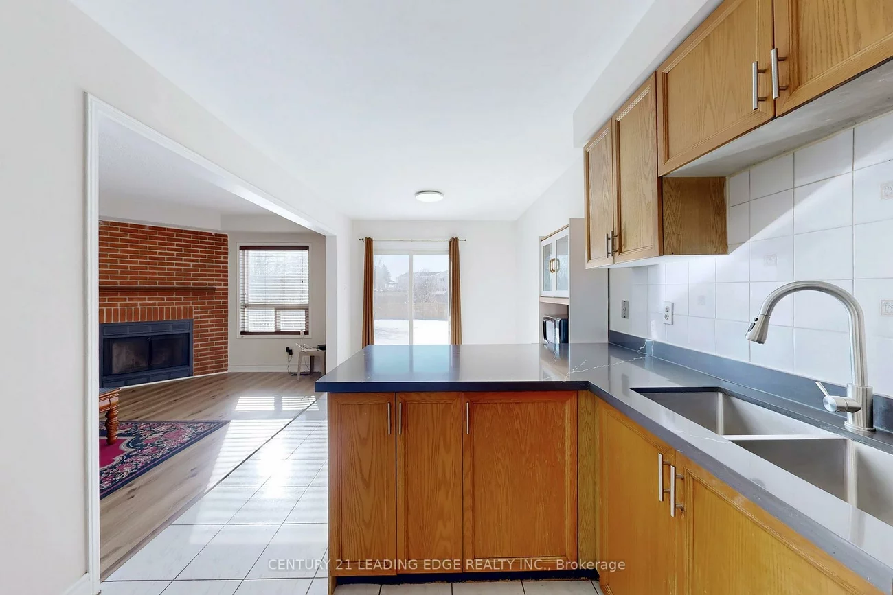 107, Joycedale, Middlefield, Markham