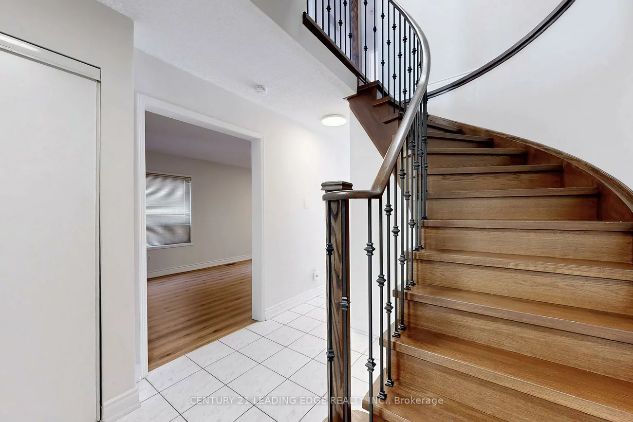 107, Joycedale, Middlefield, Markham