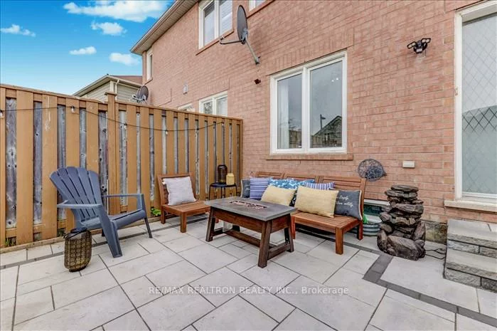 76, Gas Lamp, Cornell, Markham