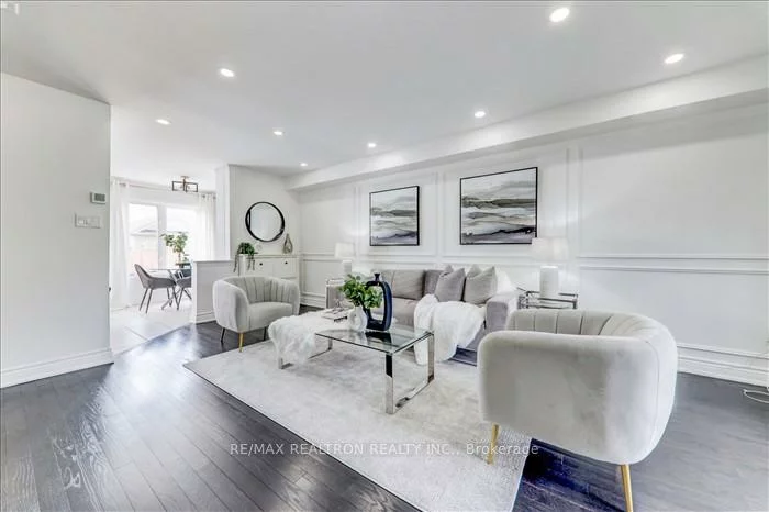 76, Gas Lamp, Cornell, Markham