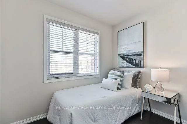 76, Gas Lamp, Cornell, Markham