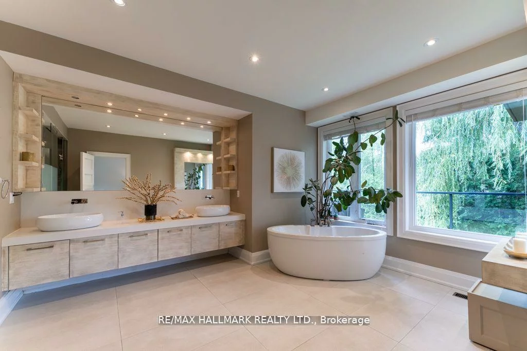 17, Hammok, Bayview Glen, Markham