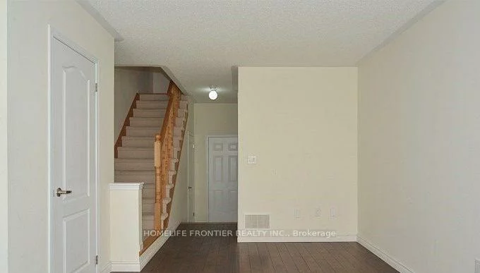 32, Truchard, Berczy, Markham