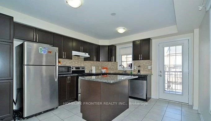 32, Truchard, Berczy, Markham