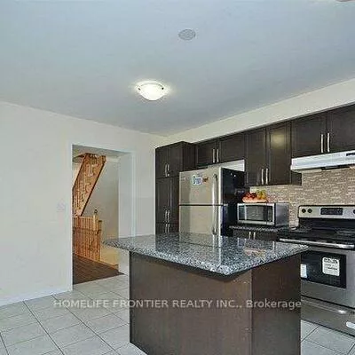 32, Truchard, Berczy, Markham
