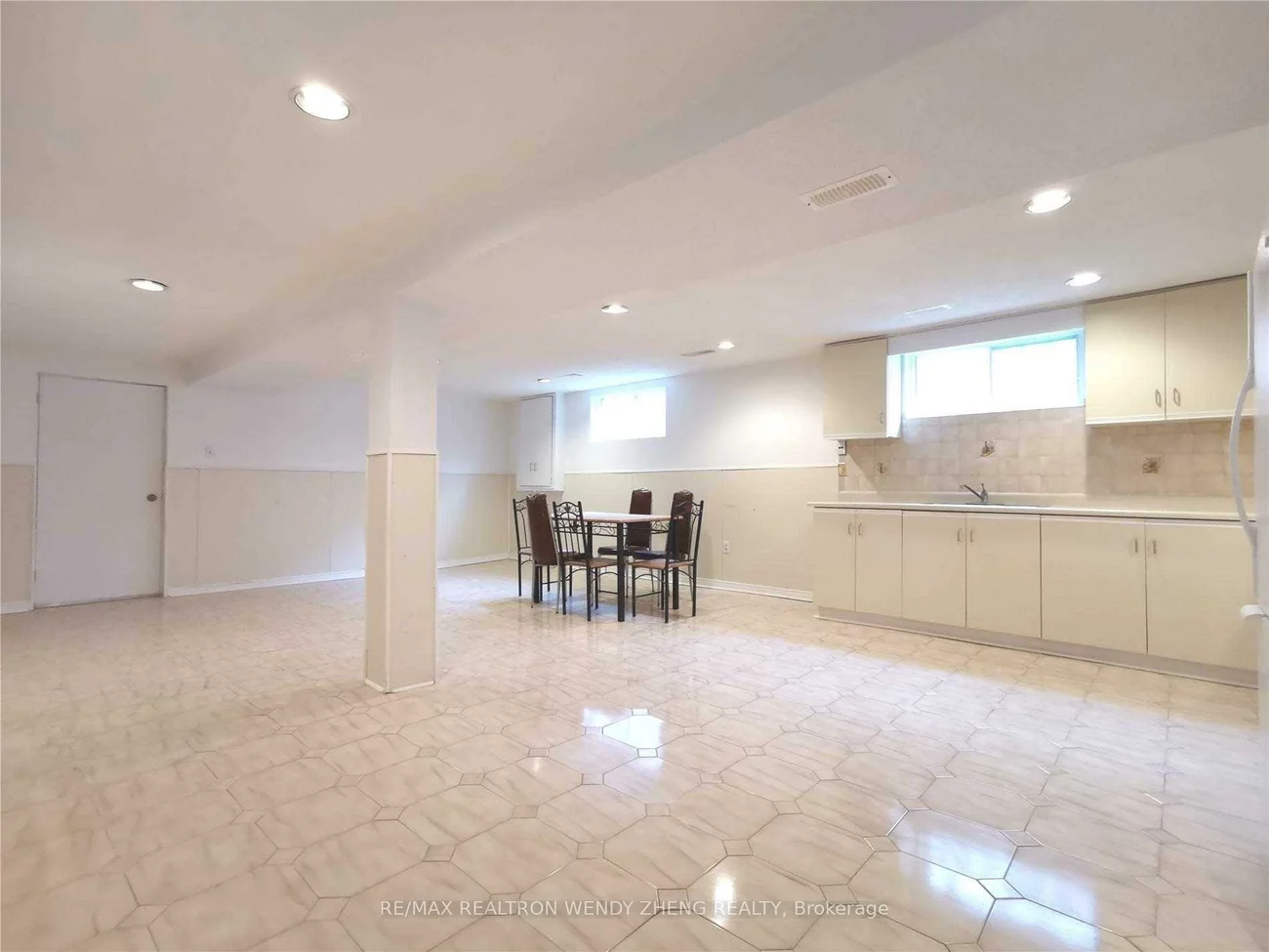 4, Fordcombe, Milliken Mills West, Markham