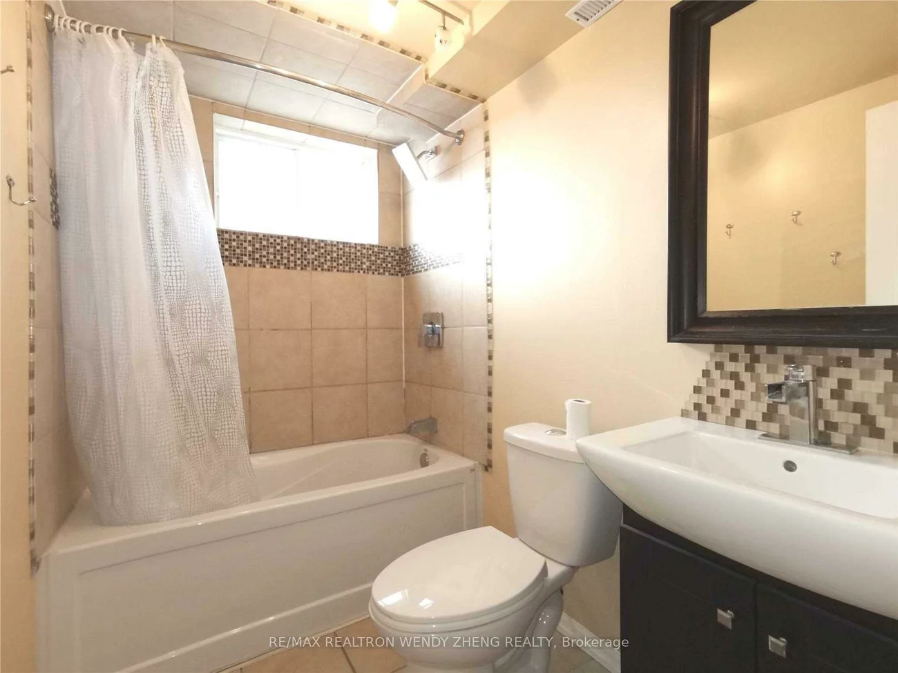 4, Fordcombe, Milliken Mills West, Markham