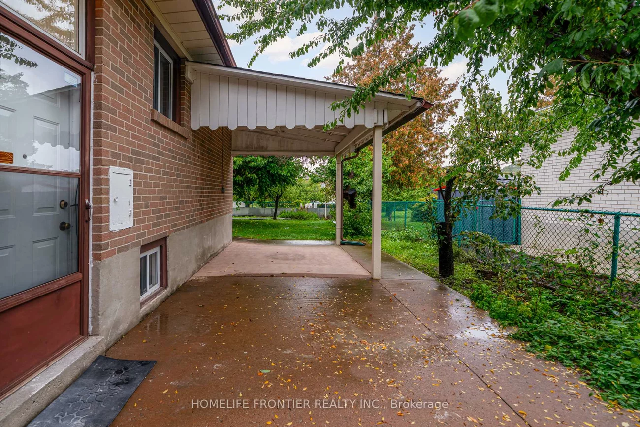 62, clark, Thornhill, Markham