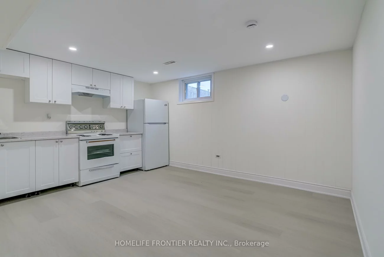 62, clark, Thornhill, Markham
