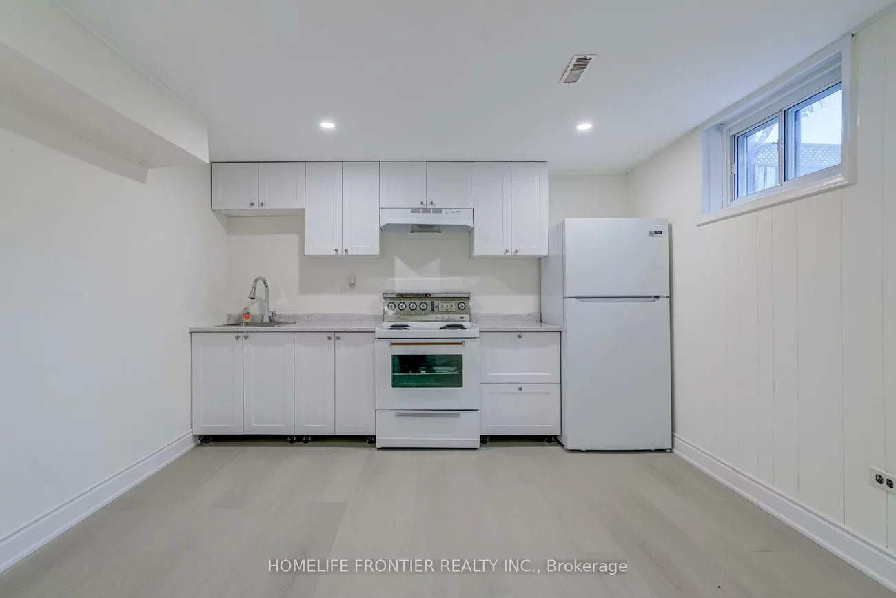 62, clark, Thornhill, Markham