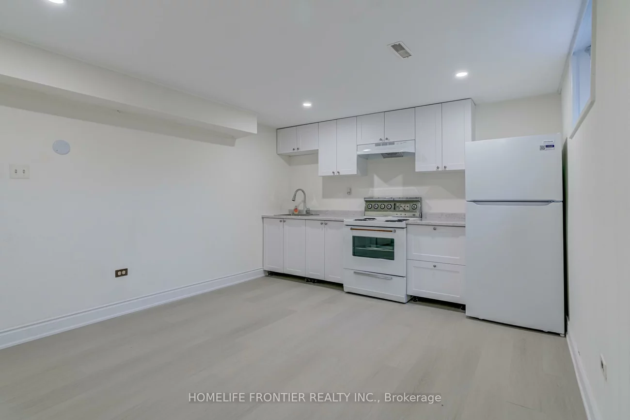 62, clark, Thornhill, Markham