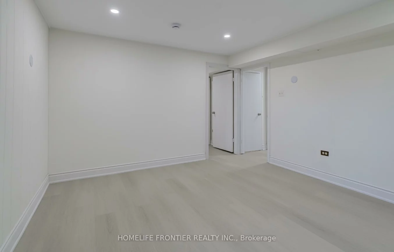 62, clark, Thornhill, Markham