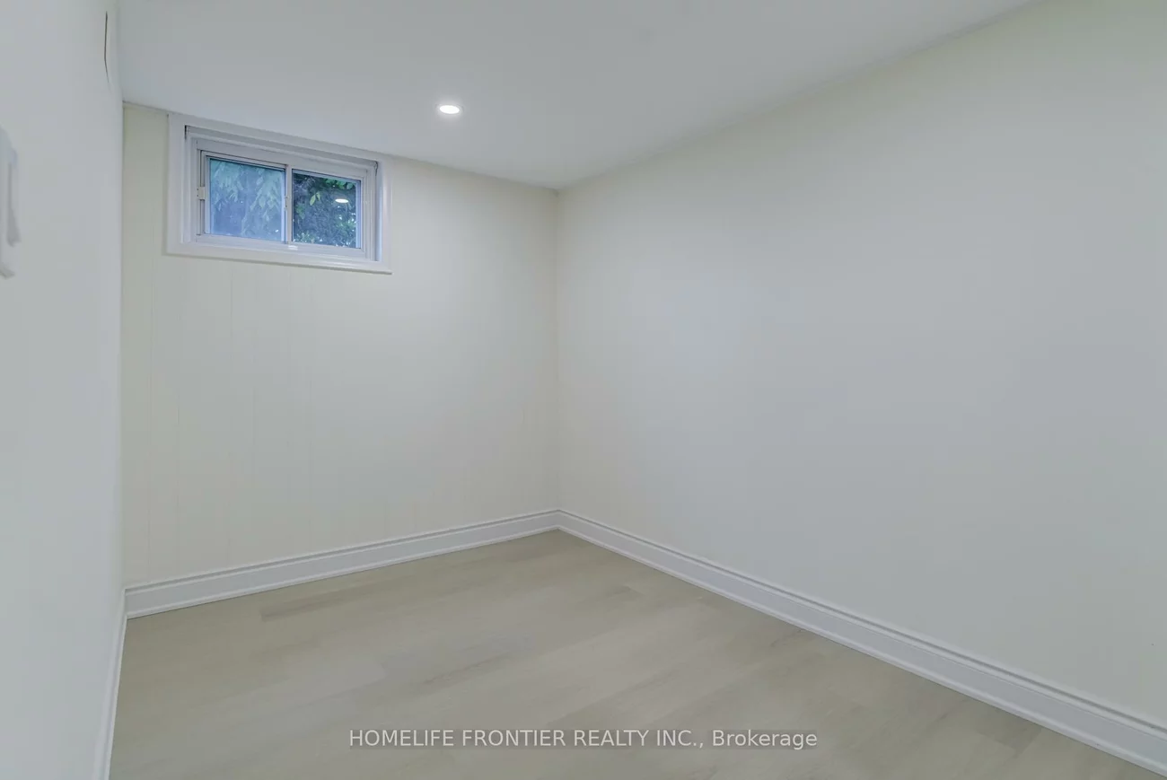 62, clark, Thornhill, Markham