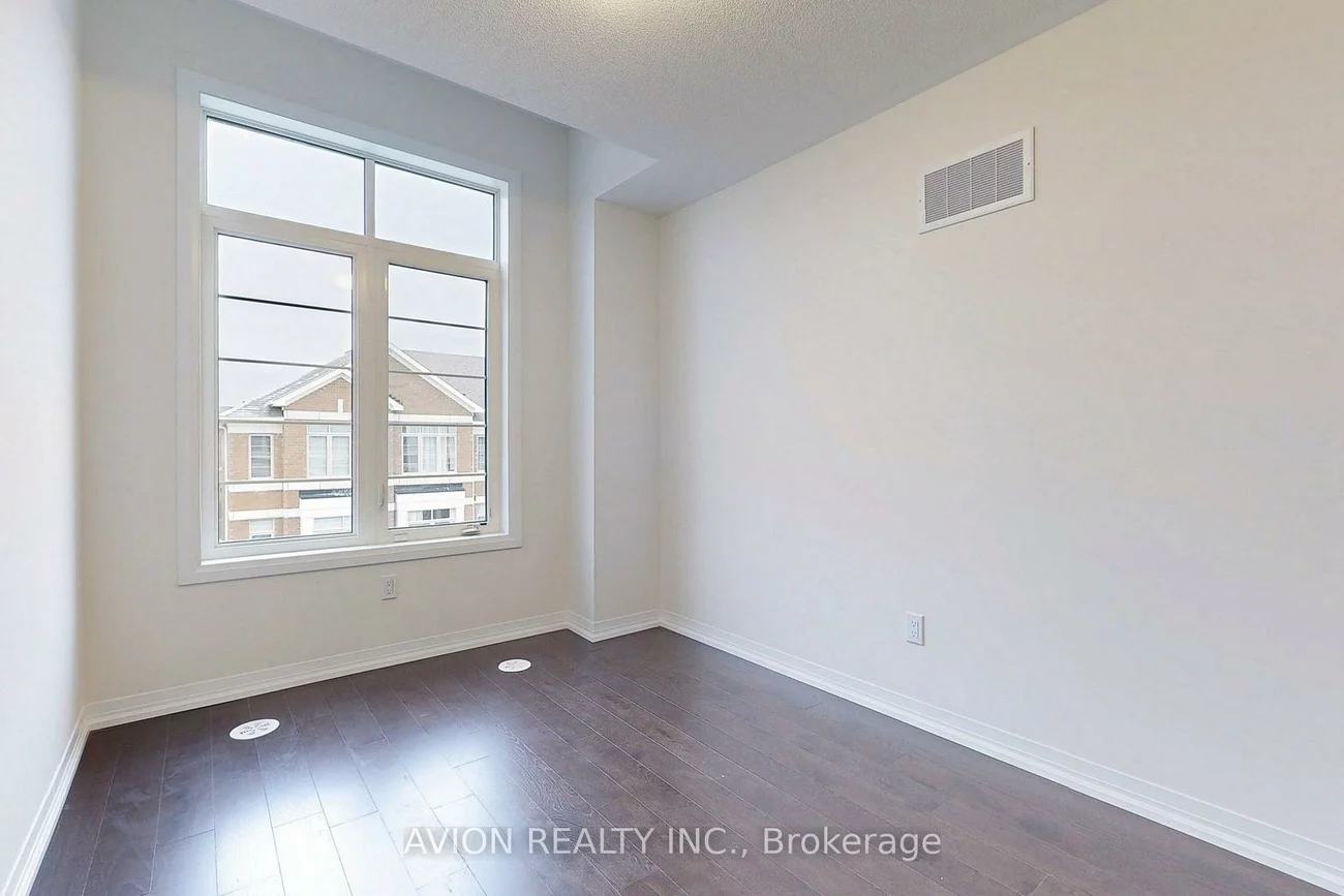 9, Sissons, Box Grove, Markham